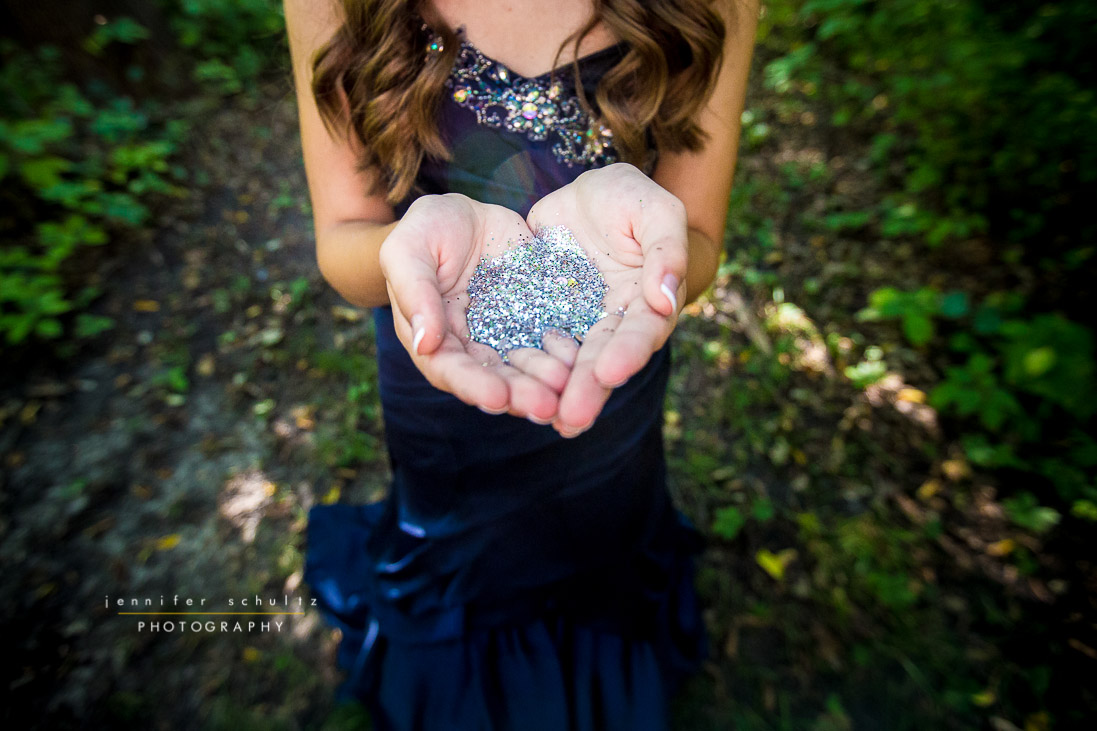 Lincoln-Nebraska-Senior-Photographer-Leaf_006