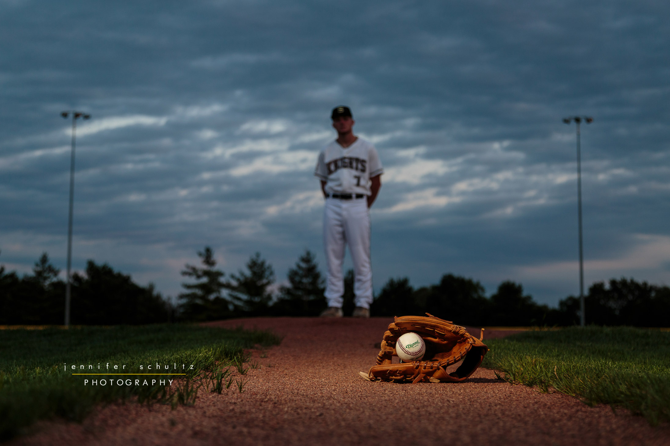 Senior-Photography-Noah-Baseball-Photography-Urban-Basketball