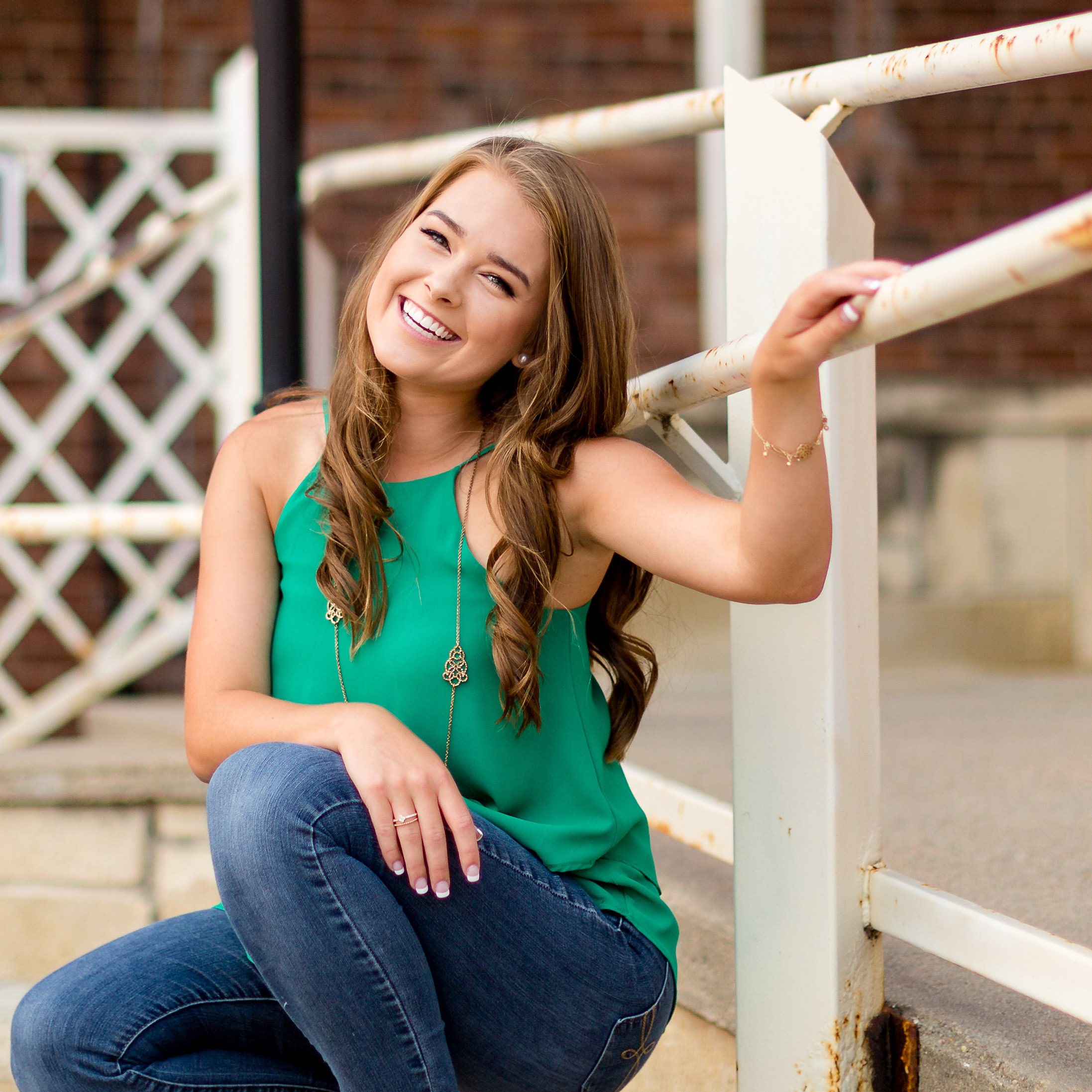 Senior-Photography-Nebraska-Casual-Clean-Kendall